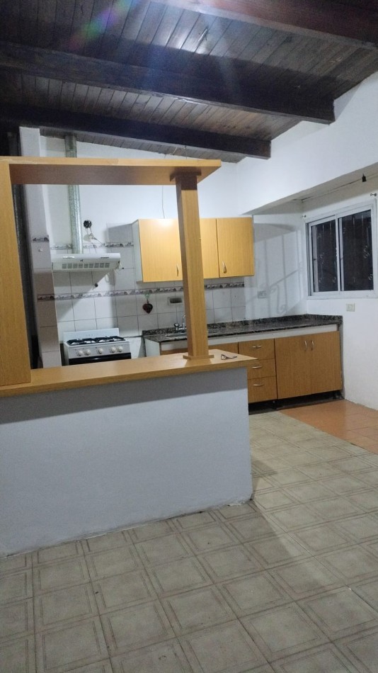 LC PROP ALQUILA- Neuquen Capital- Casa de 2 Dormitorios- Barrio Bouquet Roldan