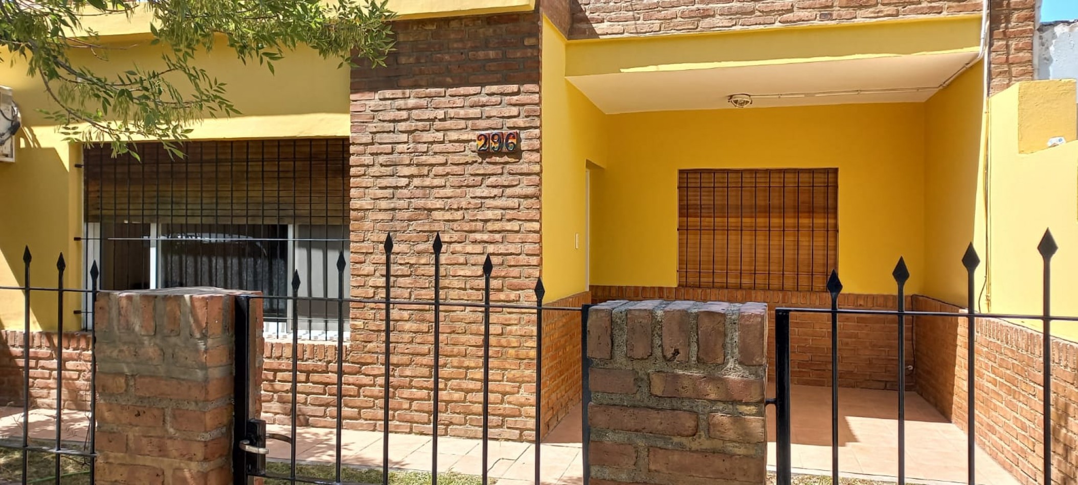 LC PROP vende casa ubicada en Neuquen Capital, Barrio Salud Publica