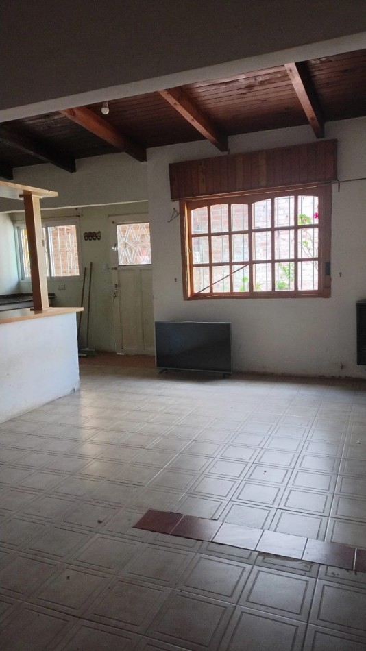 LC PROP ALQUILA- Neuquen Capital- Casa de 2 Dormitorios- Barrio Bouquet Roldan