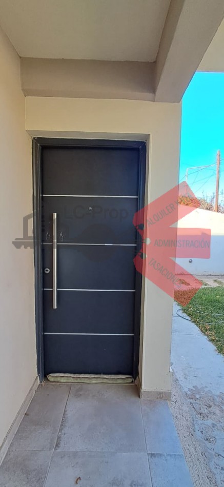 LC PROP ALQUILA- CASA 4 DORMITORIOS- CUTRAL CO