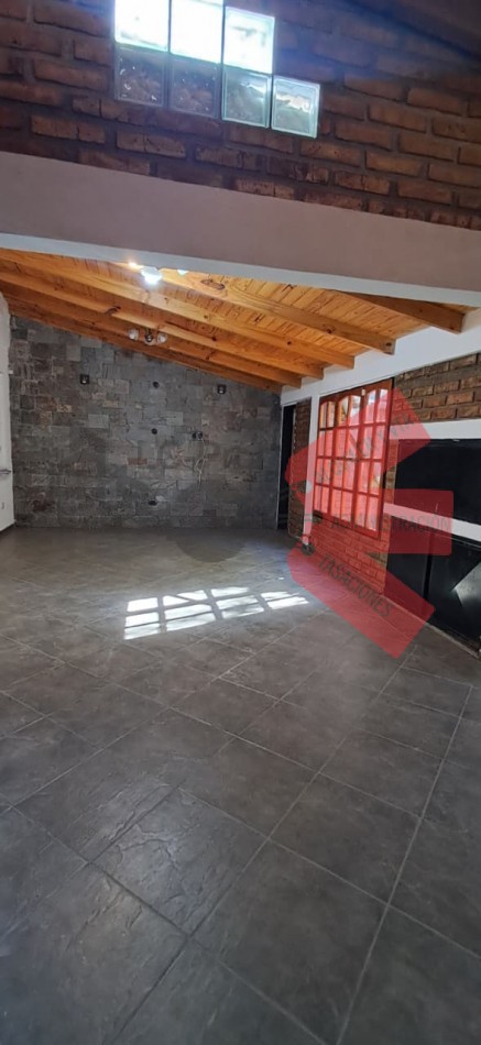 LC PROP ALQUILA- CASA 4 DORMITORIOS- CUTRAL CO