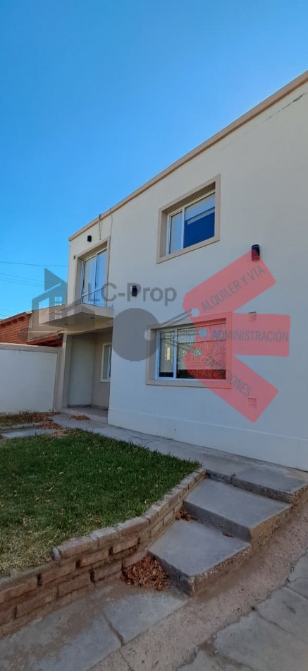 LC PROP ALQUILA- CASA 4 DORMITORIOS- CUTRAL CO