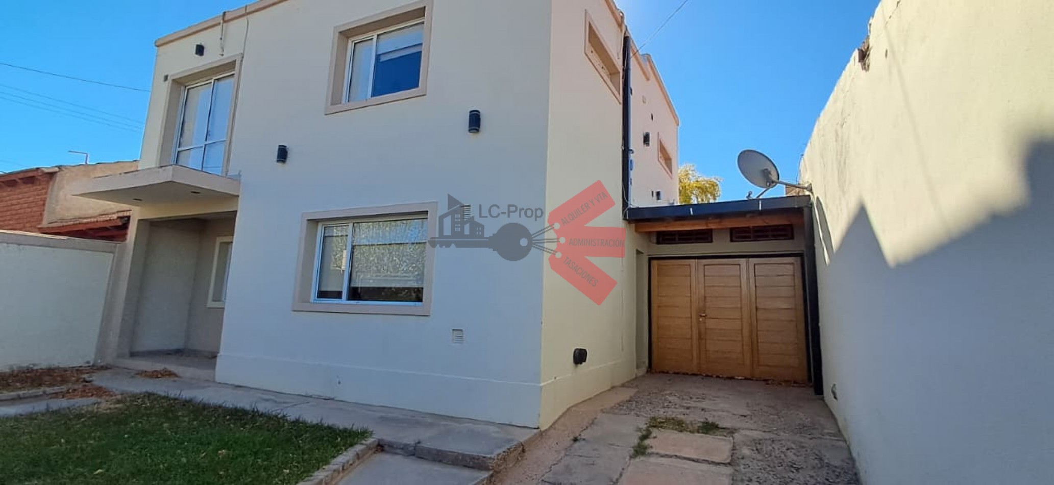 LC PROP ALQUILA- CASA 4 DORMITORIOS- CUTRAL CO