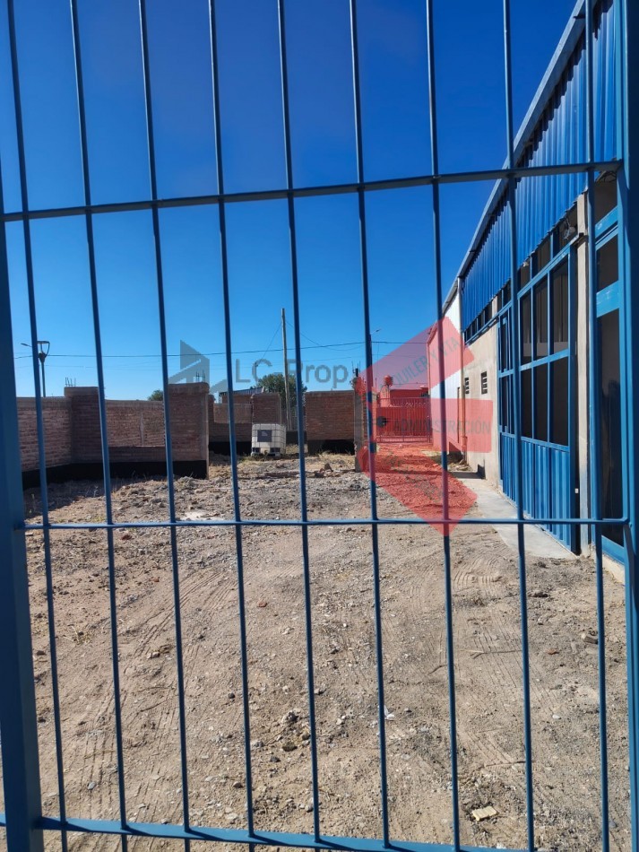 LC PROP ALQUILA GALPON- Sobre ruta 17 Plaza Huincul