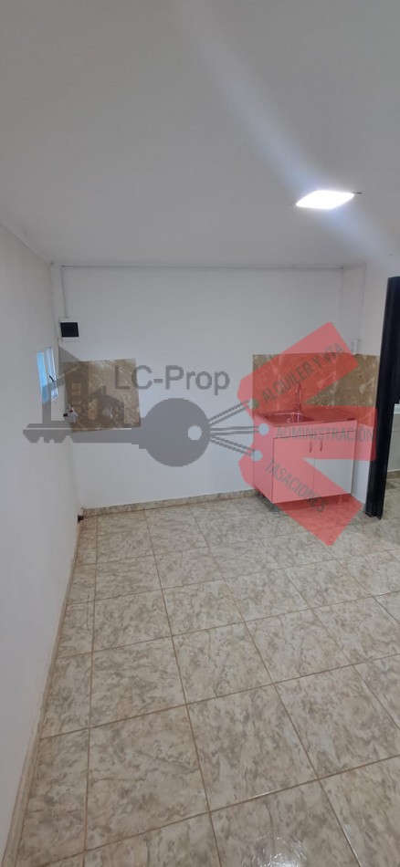 LC PROP ALQUILA- Centenario- Monoambiente 20 mt2, zona autodromo