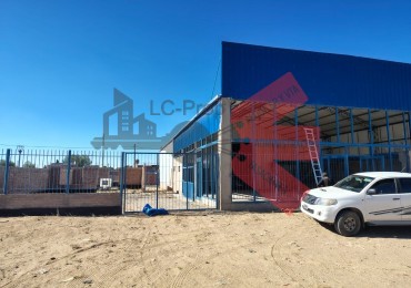 LC PROP ALQUILA GALPON- Sobre ruta 17 Plaza Huincul